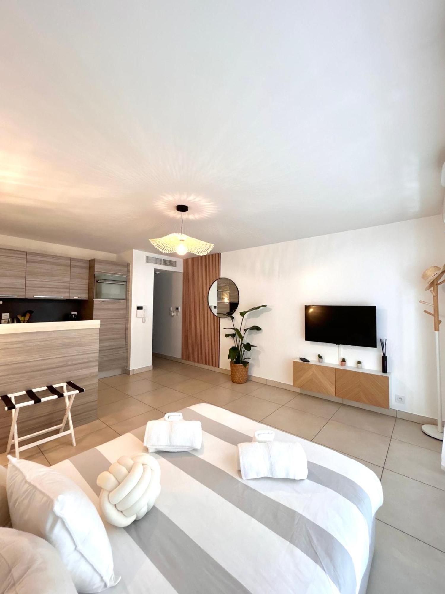 Studio Neuf - Portes De Monaco - Confort - Wifi - Clim المظهر الخارجي الصورة
