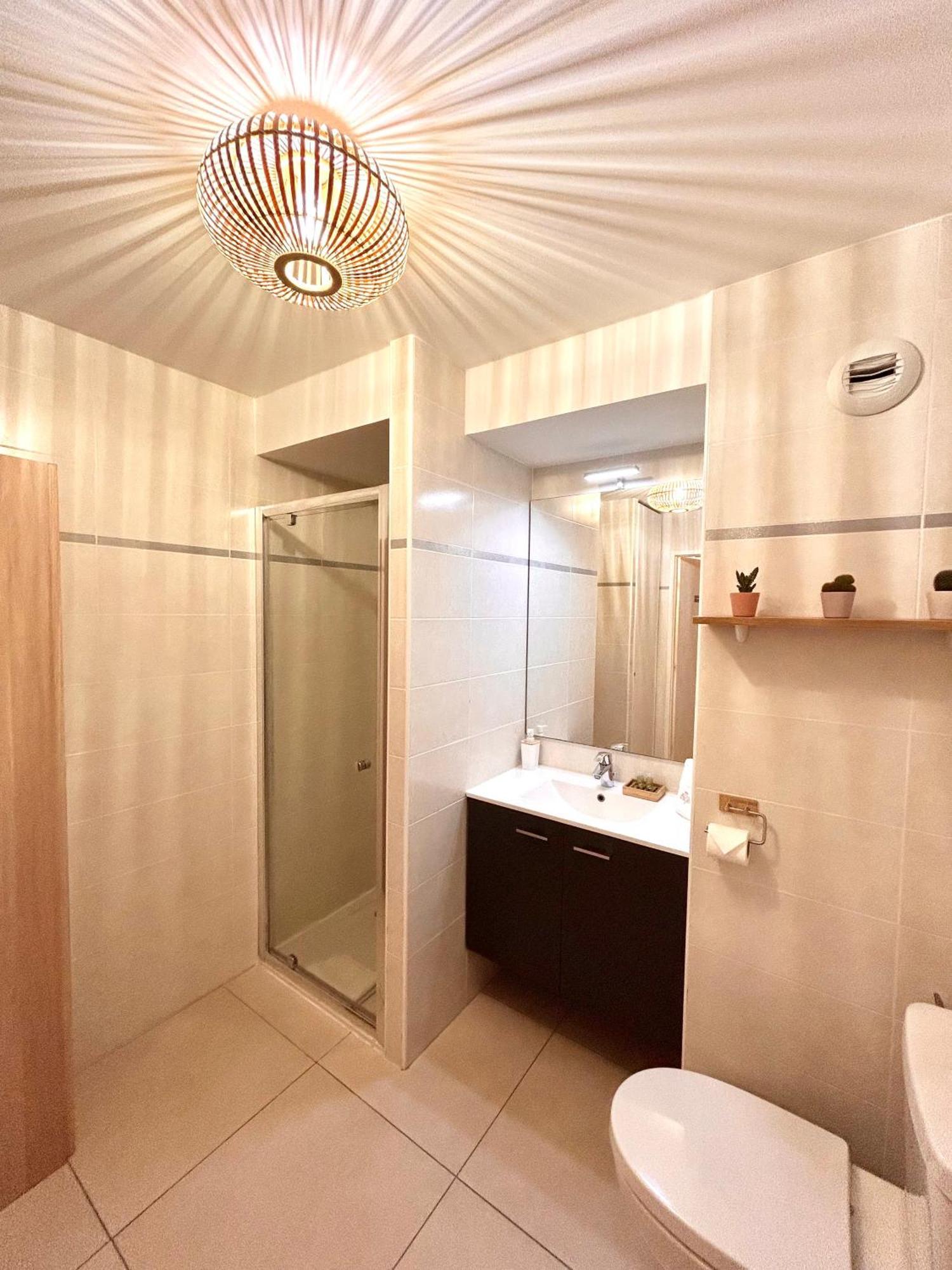 Studio Neuf - Portes De Monaco - Confort - Wifi - Clim المظهر الخارجي الصورة